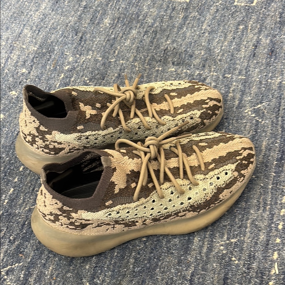 Yeezy 380 Stone Salt size 11